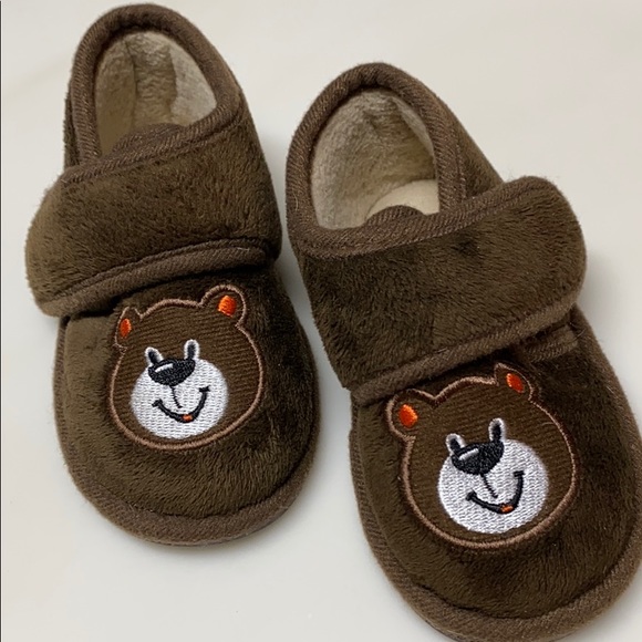 Brown bear slippers - Picture 1 of 3